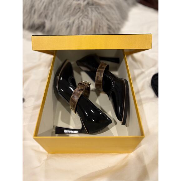 FENDI Zucca FF Logo Patent Leather Pumps Women's US 6 IT36 NWT - Picture 11 of 12